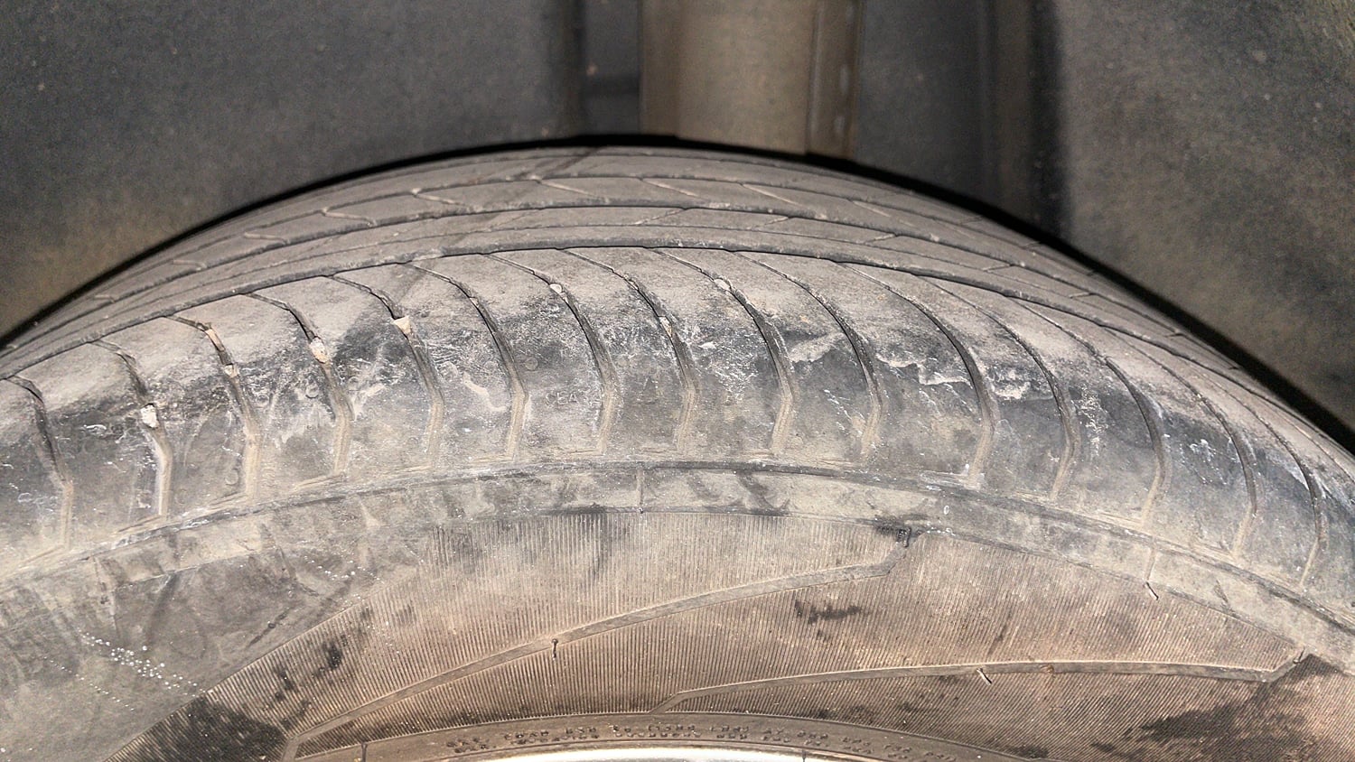 Used 2023 Skoda Kushaq Ambition 1.0L TSI MT Petrol Manual tyres LEFT REAR TYRE TREAD VIEW