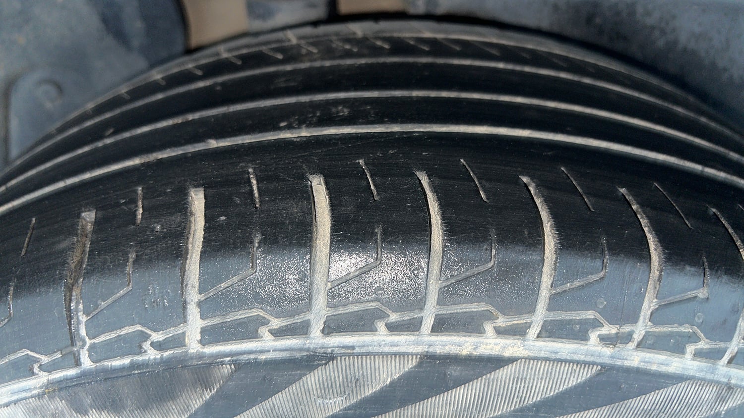 Used 2023 Hyundai Creta SX 1.5 Petrol Petrol Manual tyres RIGHT REAR TYRE TREAD VIEW