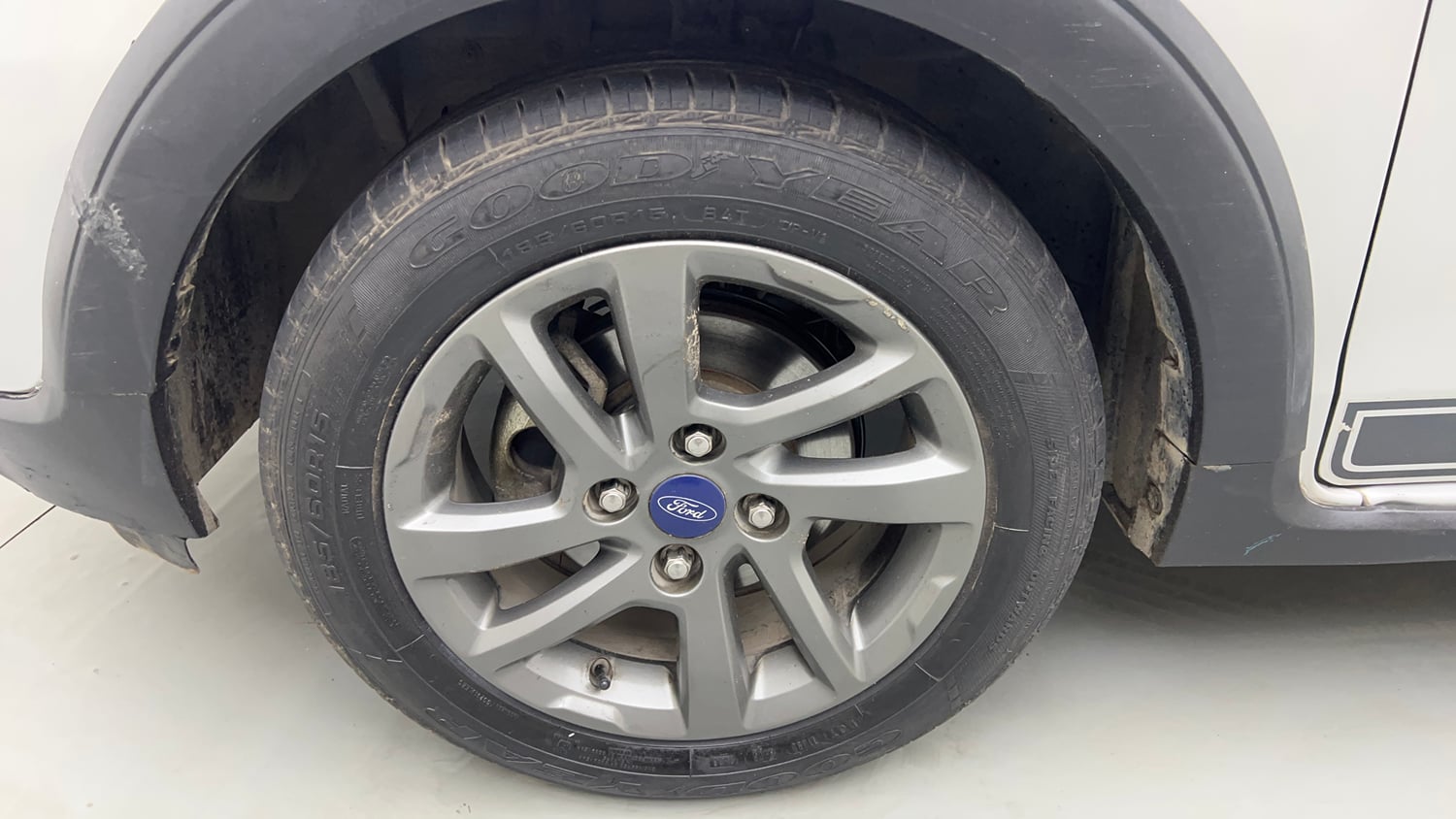 Used 2018 Ford Freestyle Titanium 1.2 Ti-VCT Petrol Manual tyres LEFT FRONT TYRE RIM VIEW