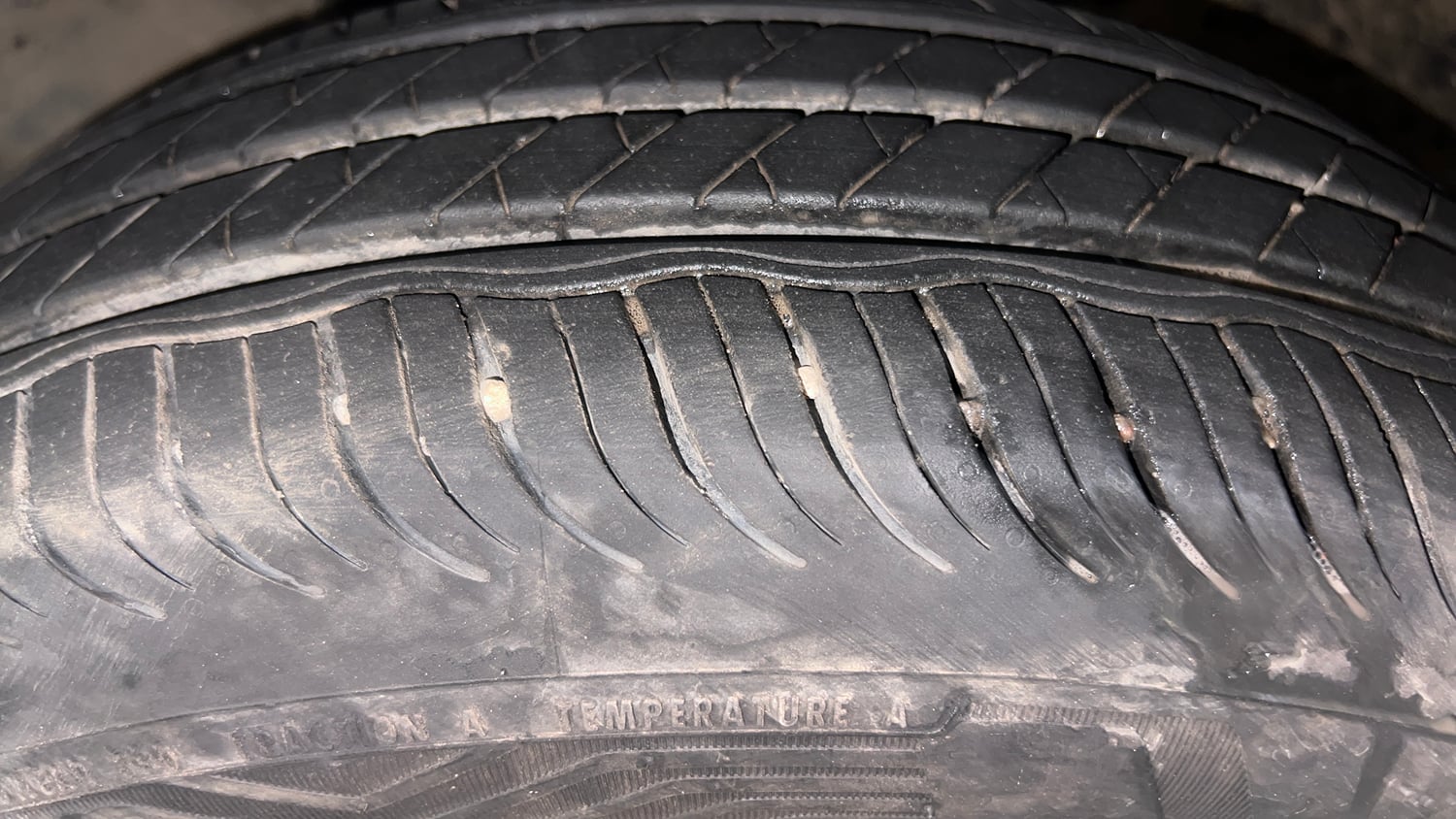 Used 2020 Honda City V Petrol Petrol Manual tyres LEFT FRONT TYRE TREAD VIEW