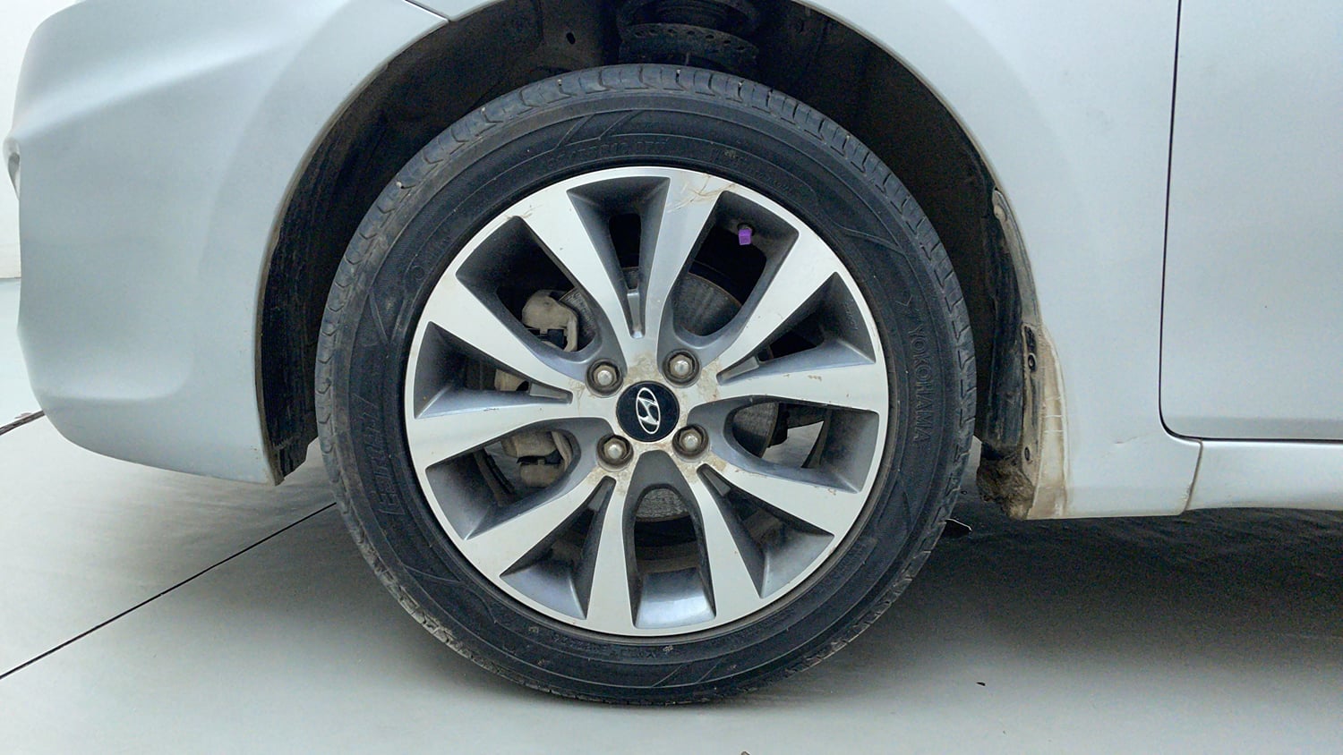 Used 2014 Hyundai Verna Fluidic 1.6 VTVT SX Petrol Manual tyres LEFT FRONT TYRE RIM VIEW