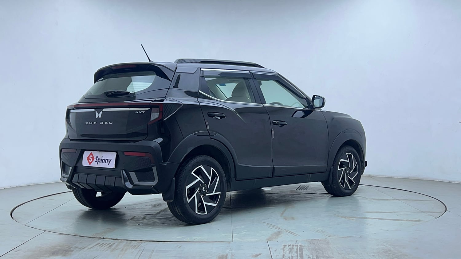 Used 2025 Mahindra XUV 3XO AX7 1.2 Petrol AT Petrol Automatic exterior RIGHT REAR CORNER VIEW