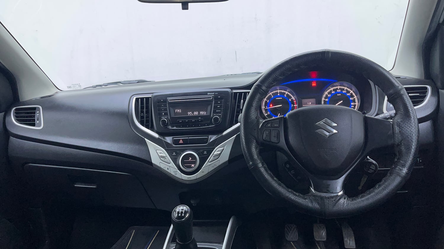 Used 2016 Maruti Suzuki Baleno Delta 1.2 Petrol Manual interior DASHBOARD VIEW