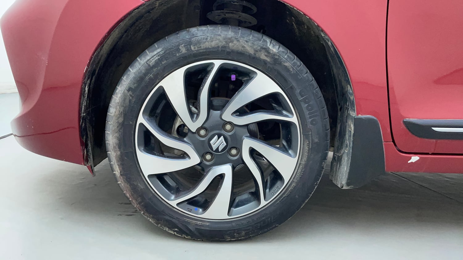 Used 2020 Maruti Suzuki Baleno Zeta Petrol Manual tyres LEFT FRONT TYRE RIM VIEW