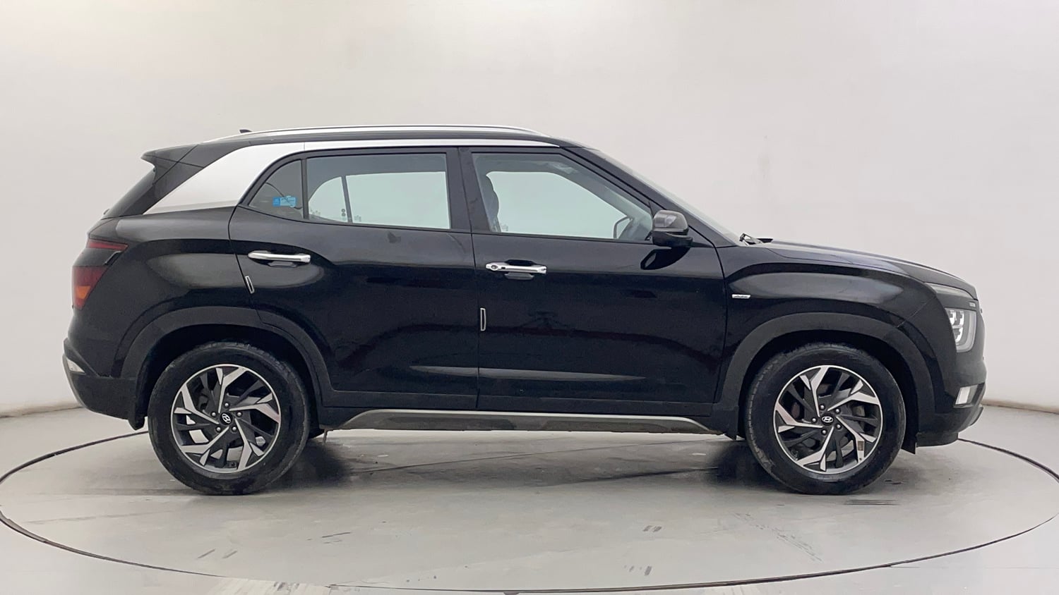 Used 2020 Hyundai Creta SX (O) 1.5 Petrol IVT Petrol Automatic exterior RIGHT SIDE VIEW