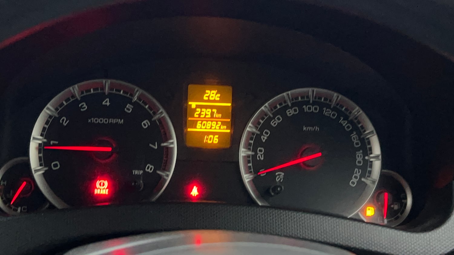Used 2015 Maruti Suzuki Swift ZXi Petrol Manual interior CLUSTERMETER VIEW