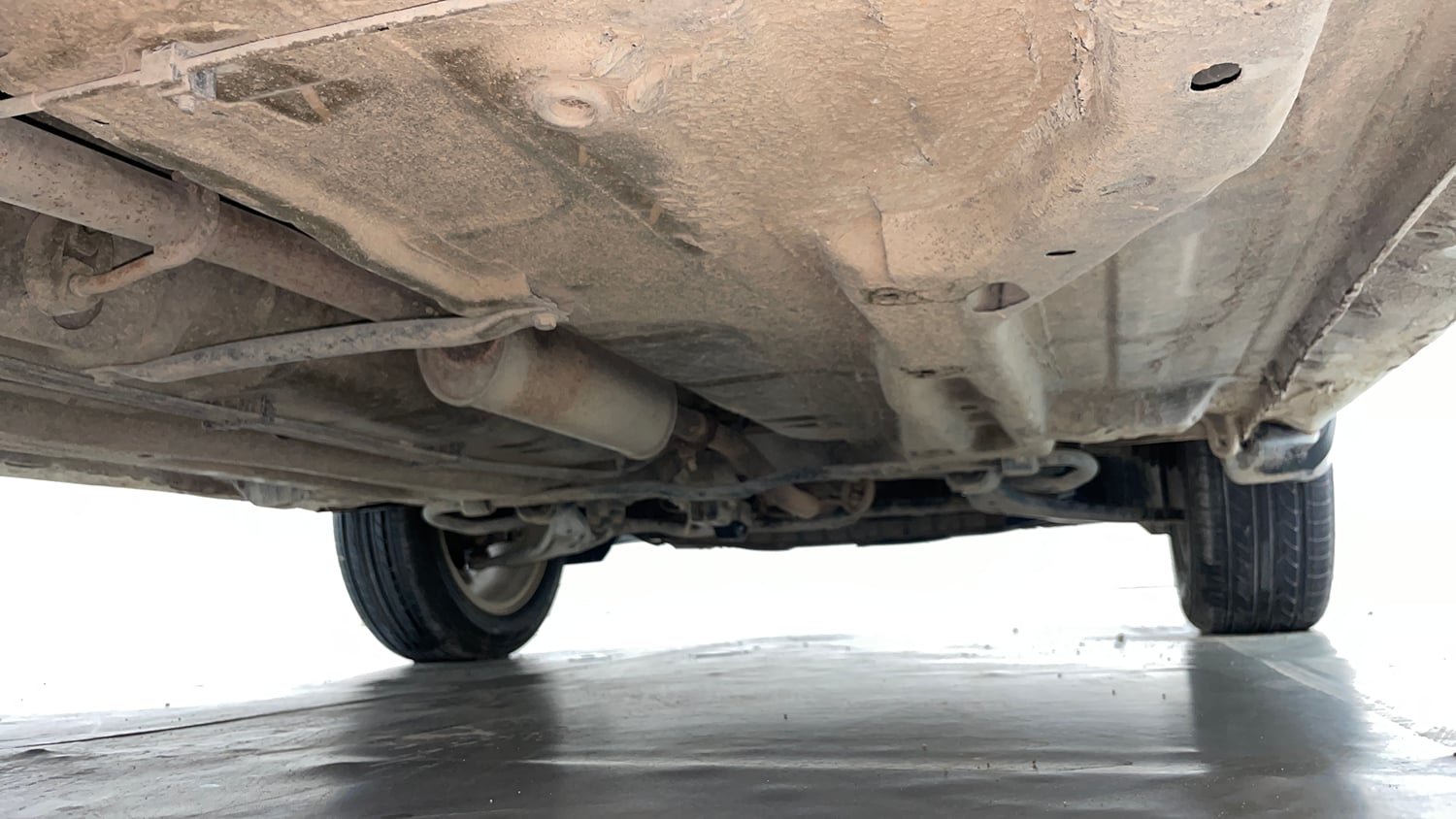 Used 2019 Tata Tiago Revotron XZ Plus Dual Tone Petrol Manual extra REAR RIGHT UNDERBODY VIEW