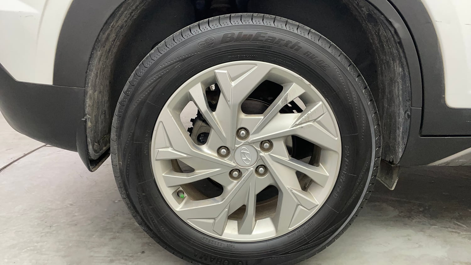 Used 2020 Hyundai Creta SX 1.5 Diesel Diesel Manual tyres RIGHT REAR TYRE RIM VIEW