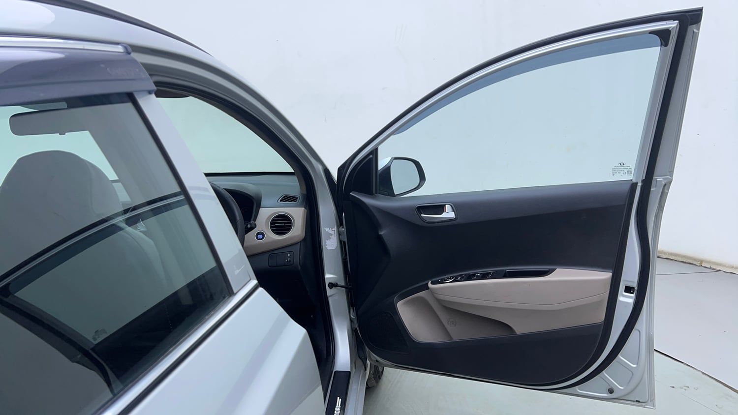 Used 2018 Hyundai Grand i10 Asta 1.2 Kappa VTVT Petrol Manual interior RIGHT FRONT DOOR OPEN VIEW