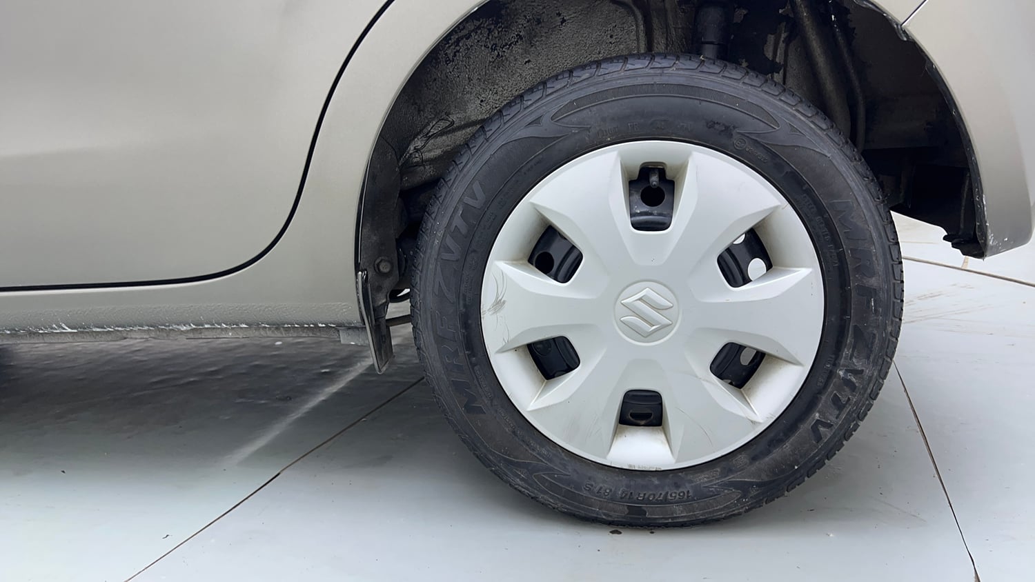 Used 2021 Maruti Suzuki Wagon R 1.0 VXi (O) 1.0 Petrol Manual tyres LEFT REAR TYRE RIM VIEW