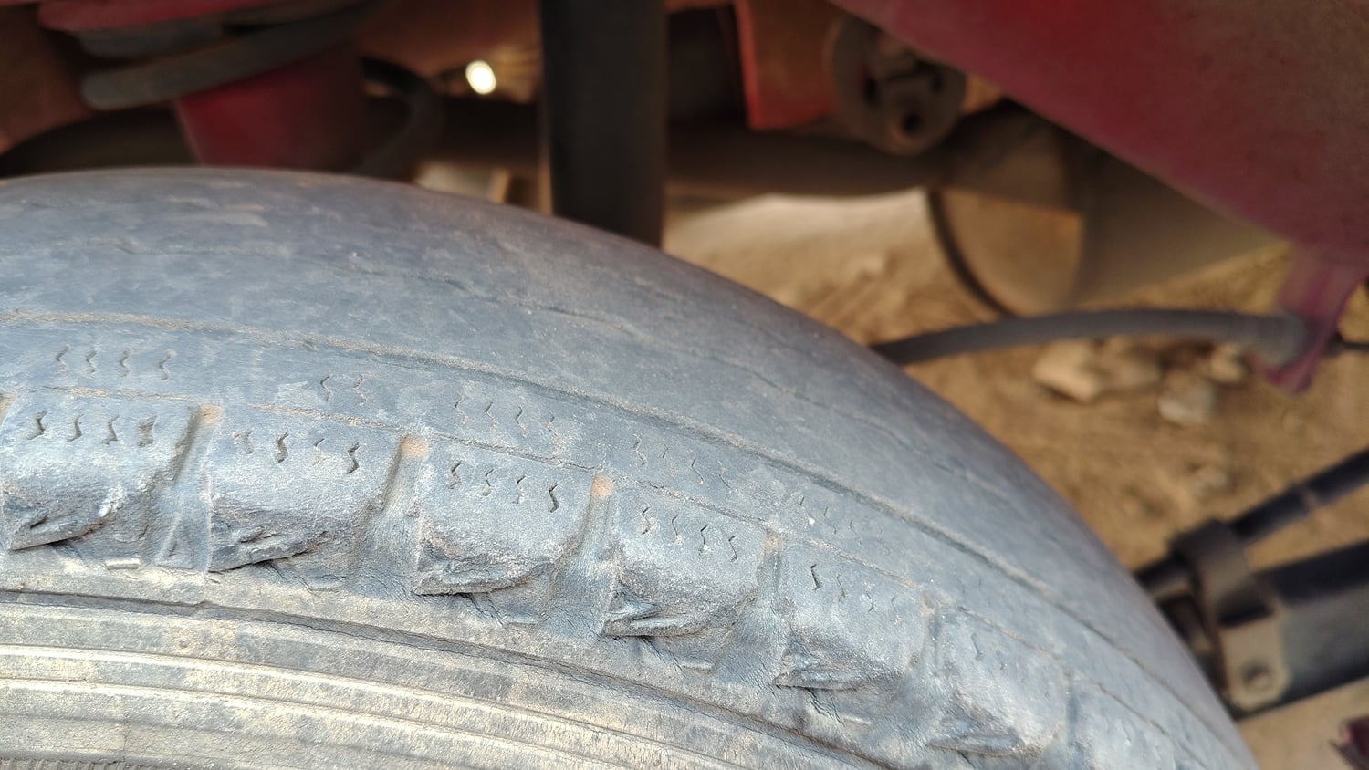 Used 2017 Maruti Suzuki Alto 800 VXi Petrol Manual tyres RIGHT REAR TYRE TREAD VIEW