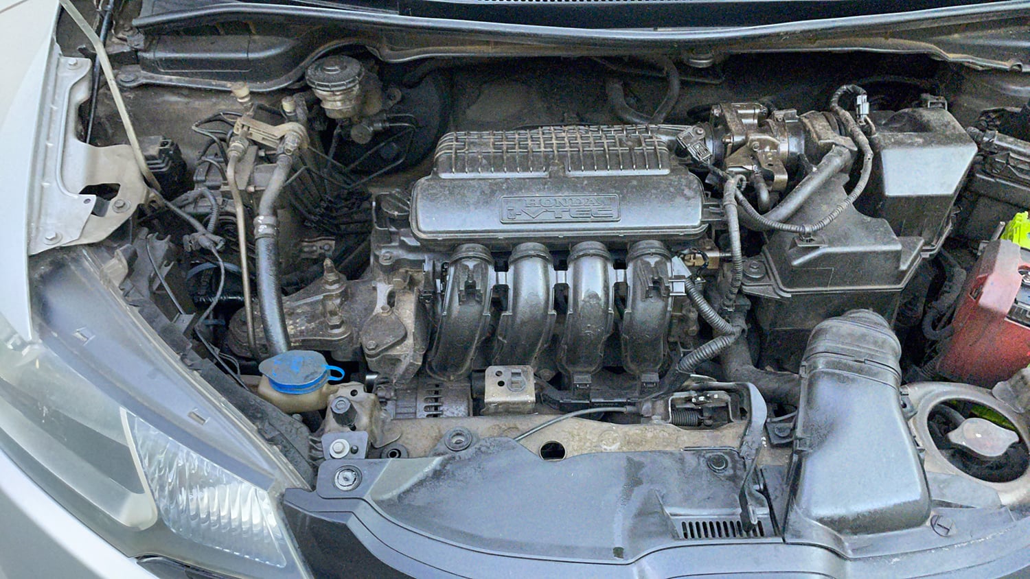 Used 2015 Honda Jazz V AT Petrol Petrol Automatic engine ENGINE RIGHT SIDE VIEW