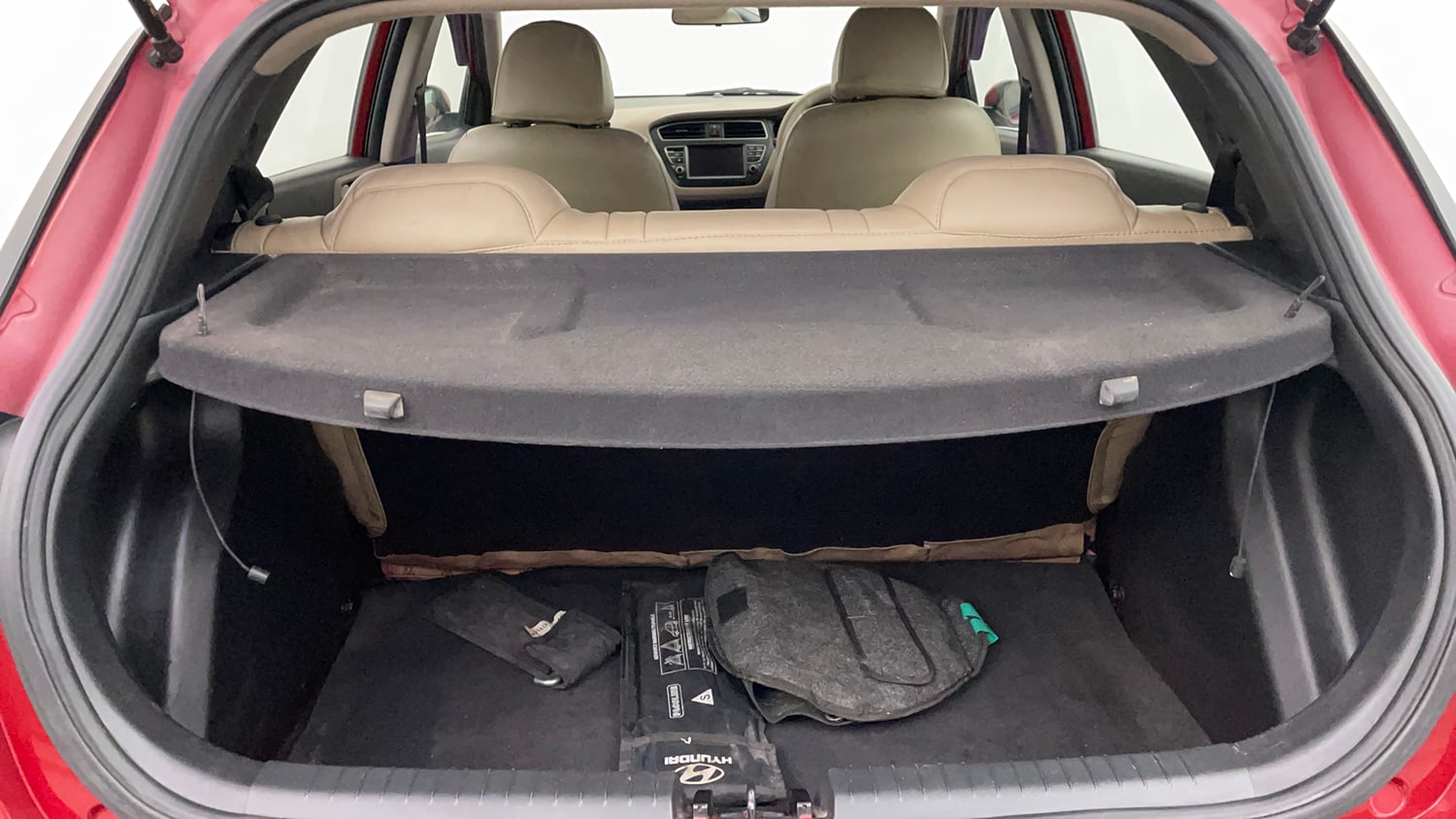 Used 2020 Hyundai Elite i20 Sportz Plus 1.2 Petrol Manual interior DICKY INSIDE VIEW