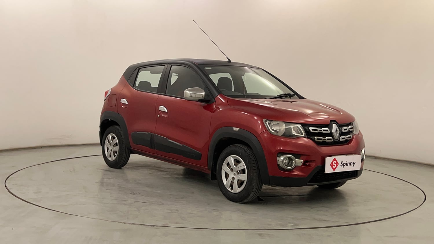 Used 2017 Renault Kwid RXT Petrol Manual exterior RIGHT FRONT CORNER VIEW