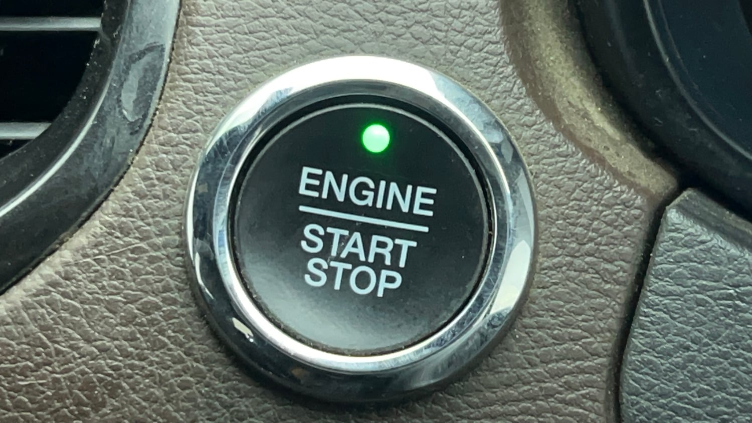 Used 2018 Ford Freestyle Titanium 1.2 Ti-VCT Petrol Manual top_features Keyless start