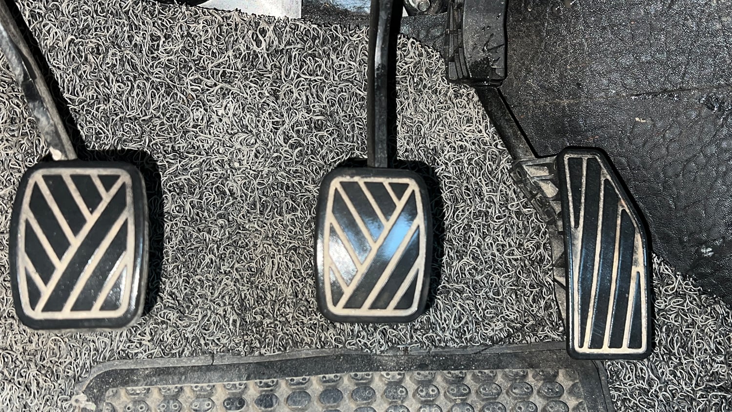 Used 2021 Maruti Suzuki Swift LXi Petrol Manual interior PEDALS VIEW