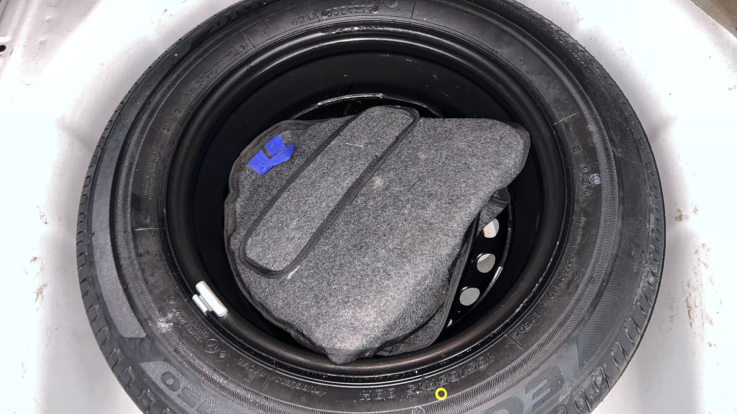 Used 2019 Hyundai Verna SX 1.6 VTVT Petrol Manual tyres SPARE TYRE VIEW