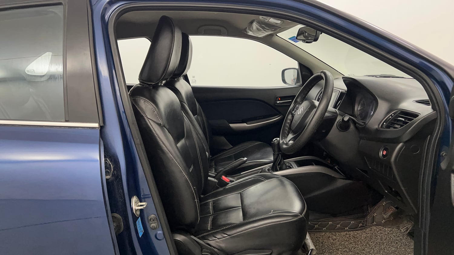 Used 2021 Maruti Suzuki Baleno Zeta Petrol Manual interior RIGHT SIDE FRONT DOOR CABIN VIEW