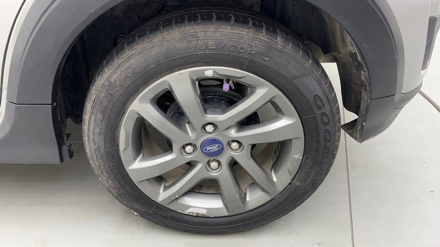 Used 2018 Ford Freestyle Titanium 1.2 Ti-VCT Petrol Manual tyres LEFT REAR TYRE RIM VIEW