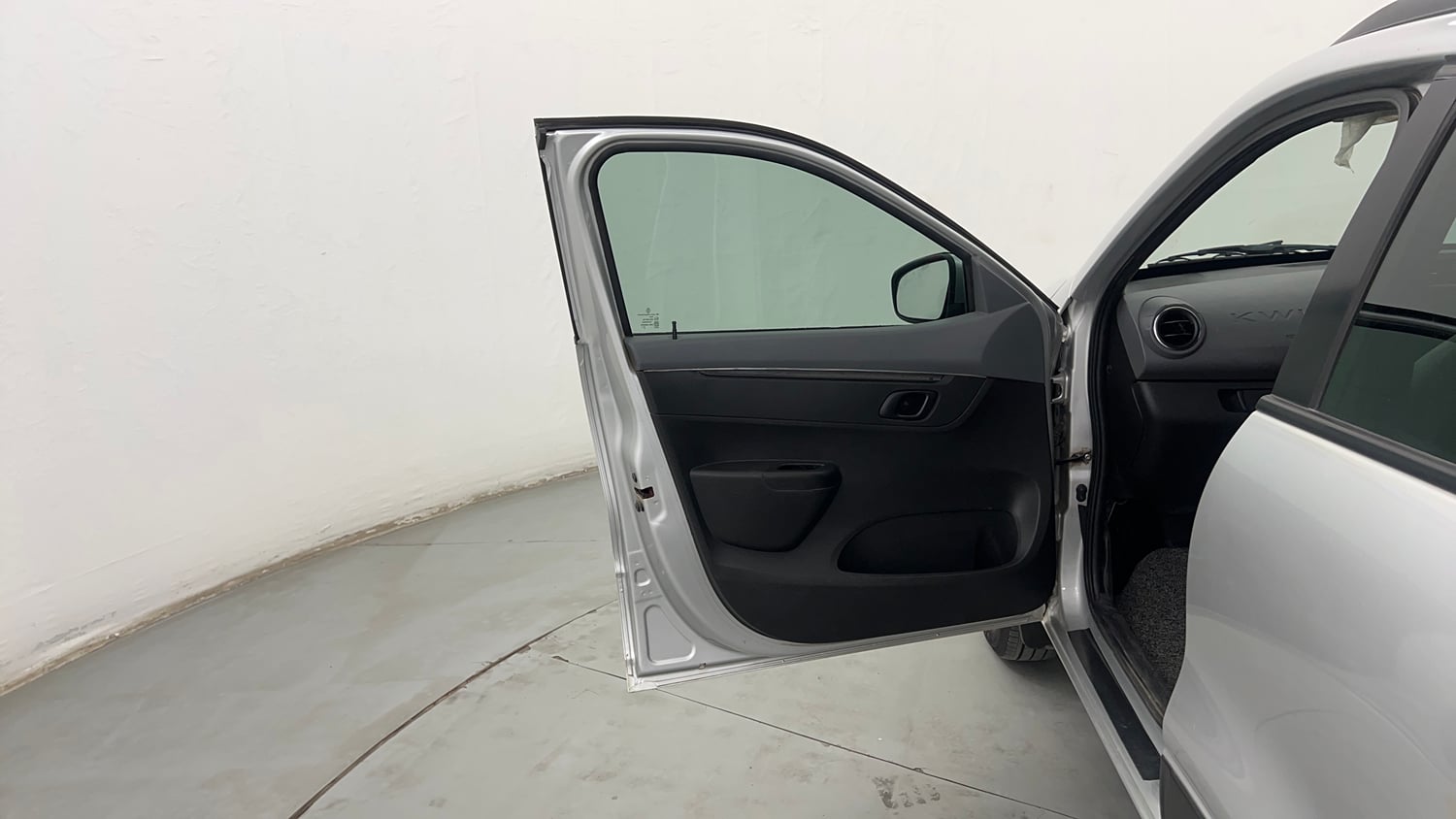 Used 2022 Renault Kwid RXT 1.0 (O) Petrol Manual interior LEFT FRONT DOOR OPEN VIEW