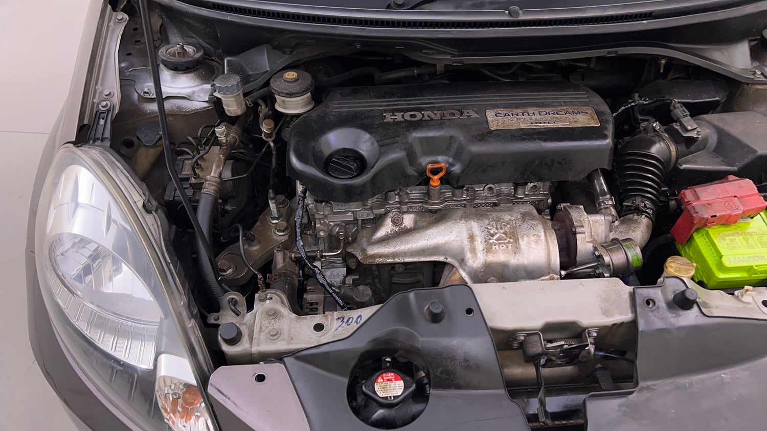 Used 2013 Honda Amaze 1.5 S i-DTEC Diesel Manual engine ENGINE RIGHT SIDE VIEW