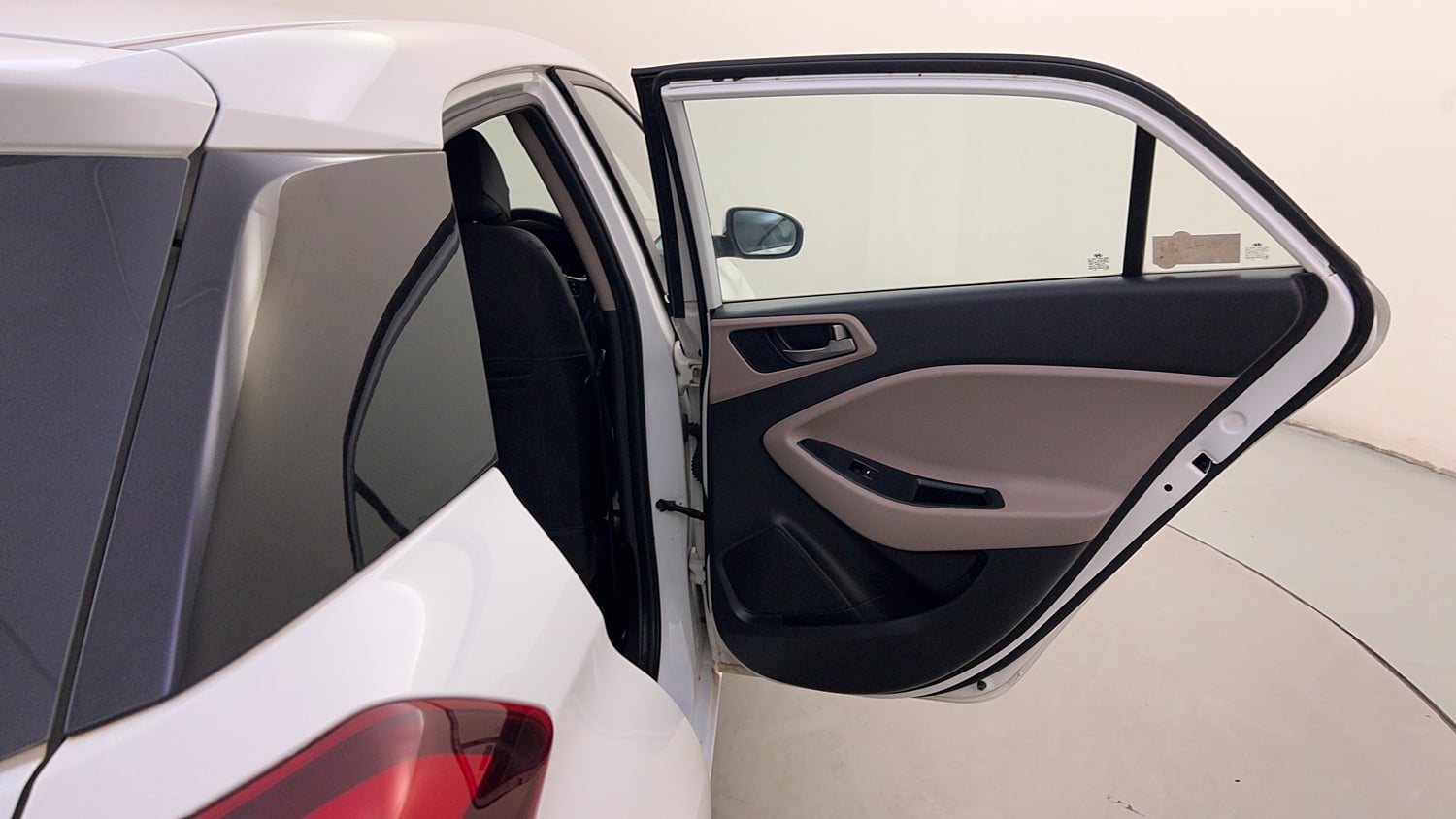 Used 2017 Hyundai Elite i20 Asta 1.2 (O) Petrol Manual interior RIGHT REAR DOOR OPEN VIEW