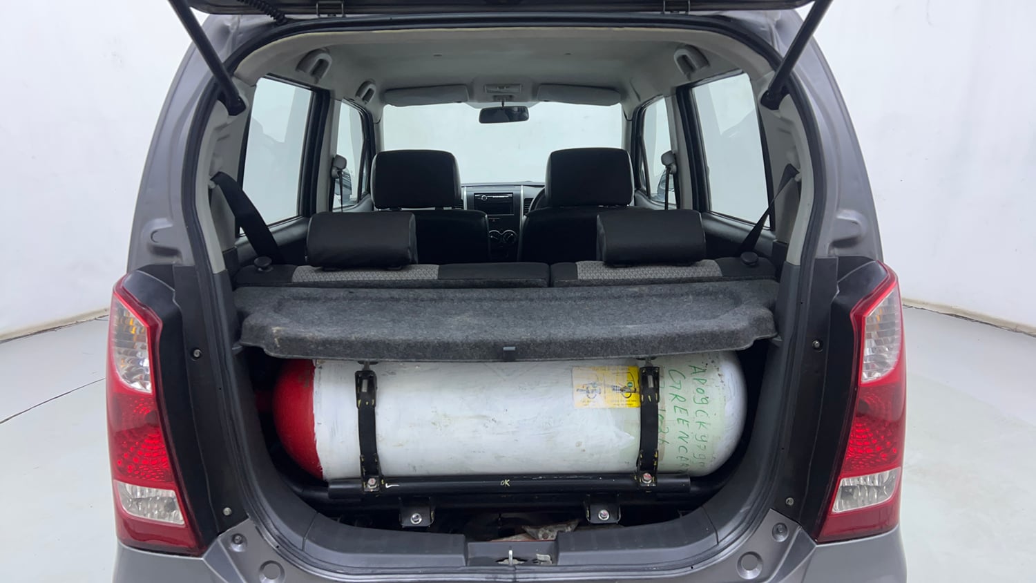 Used 2012 Maruti Suzuki Wagon R 1.0 LXi CNG Cng Manual interior DICKY INSIDE VIEW