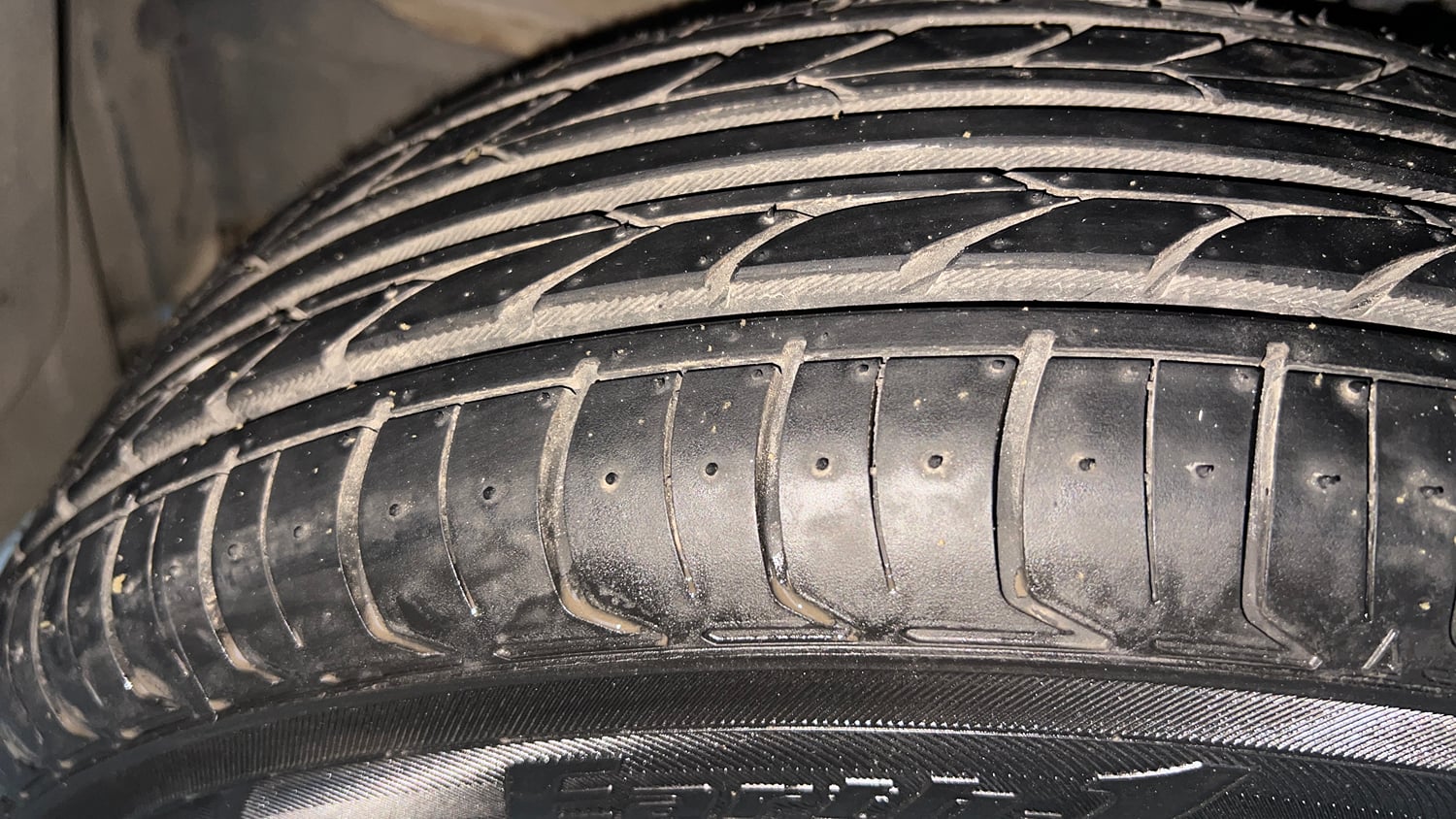 Used 2020 Maruti Suzuki S-Presso VXi Plus AMT Petrol Automatic tyres LEFT FRONT TYRE TREAD VIEW