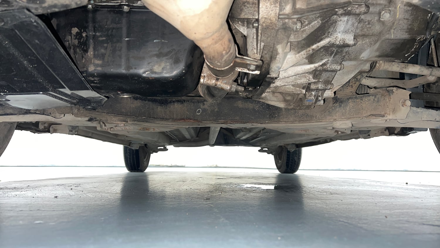 Used 2014 Maruti Suzuki Swift Dzire VDI Diesel Manual extra FRONT LEFT UNDERBODY VIEW