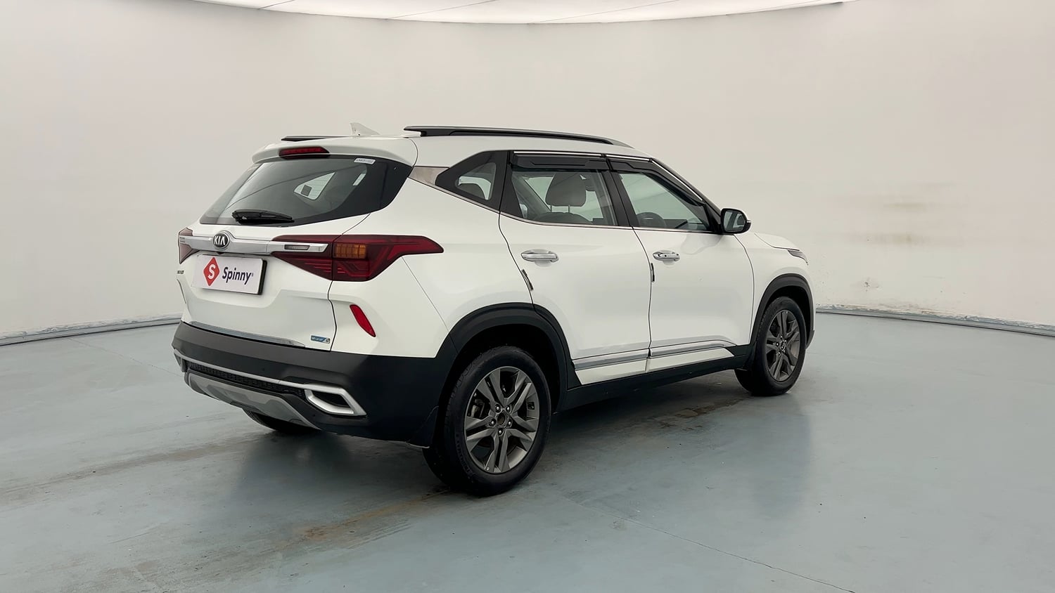 Used 2020 Kia Seltos HTX 1.5 Petrol Manual exterior RIGHT REAR CORNER VIEW
