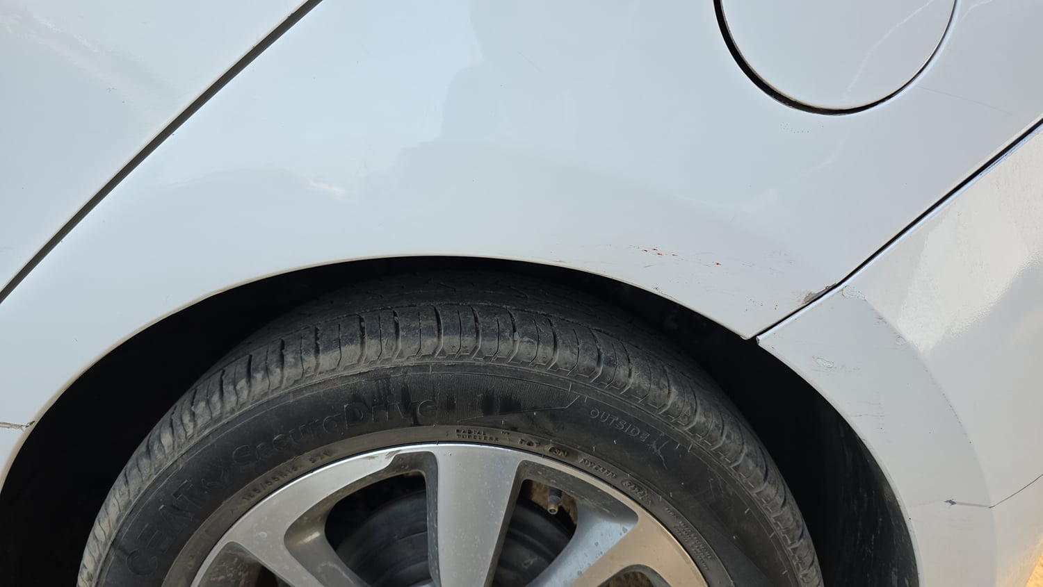 Used 2017 Hyundai Elite i20 Asta 1.2 (O) Petrol Manual tyres LEFT REAR TYRE TREAD VIEW
