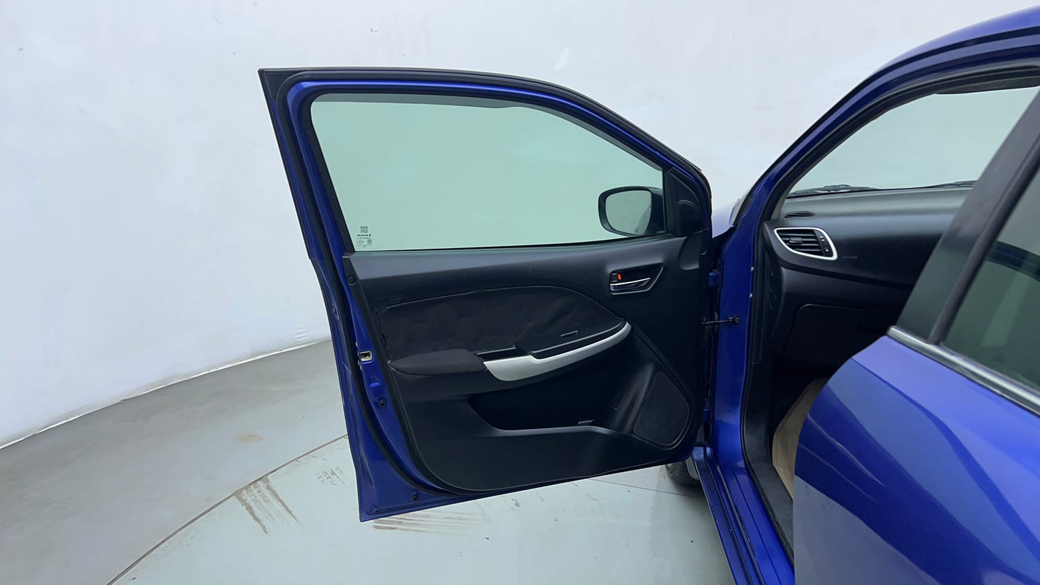 Used 2017 Maruti Suzuki Baleno Alpha 1.2 Petrol Manual interior LEFT FRONT DOOR OPEN VIEW