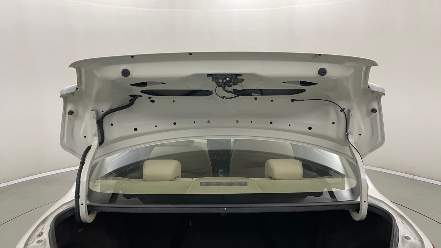 Used 2019 Maruti Suzuki Dzire VXi AMT Petrol Automatic interior DICKY DOOR OPEN VIEW