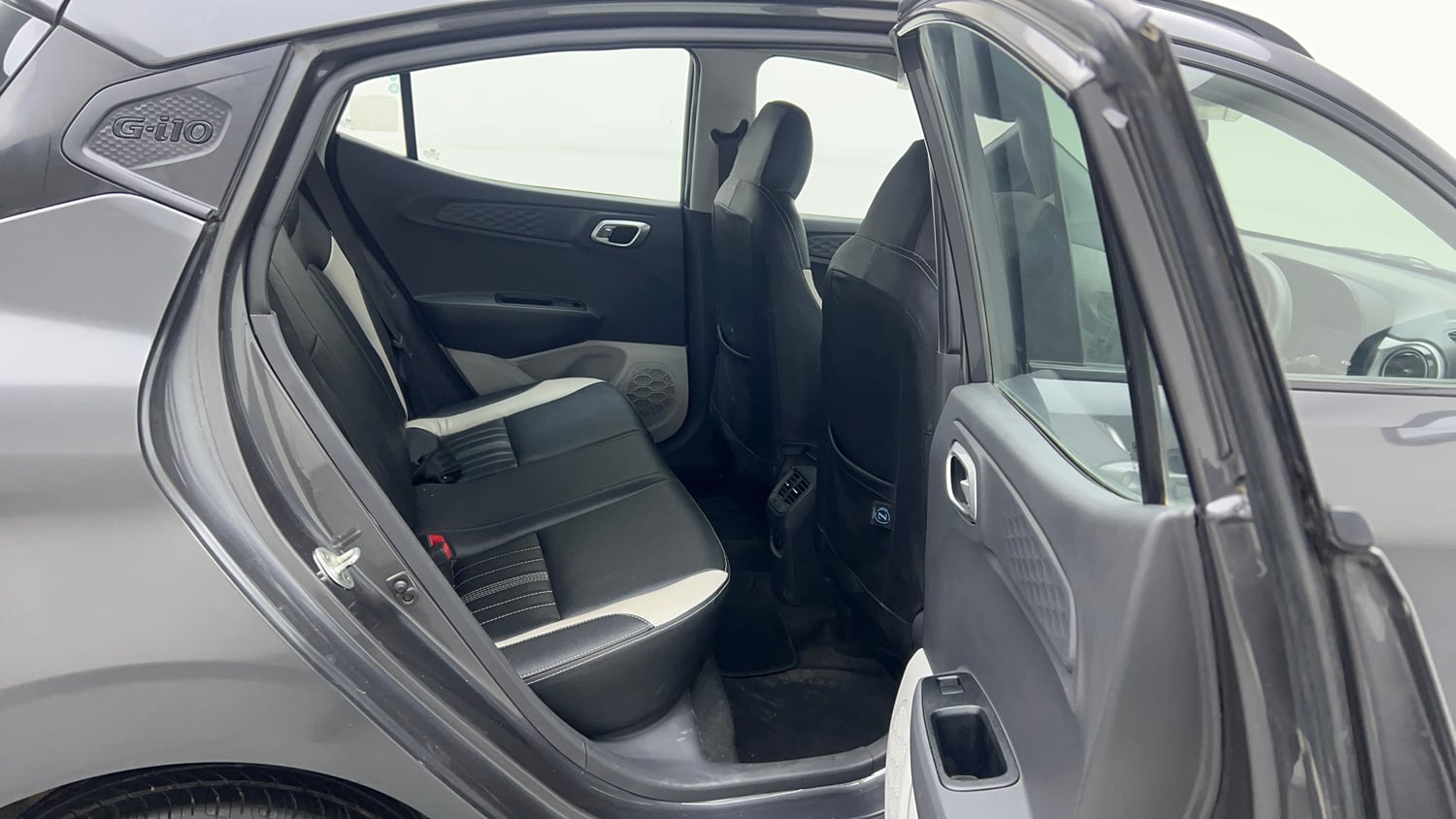 Used 2022 Hyundai Grand i10 Nios Sportz 1.2 Kappa VTVT Petrol Manual interior RIGHT SIDE REAR DOOR CABIN VIEW