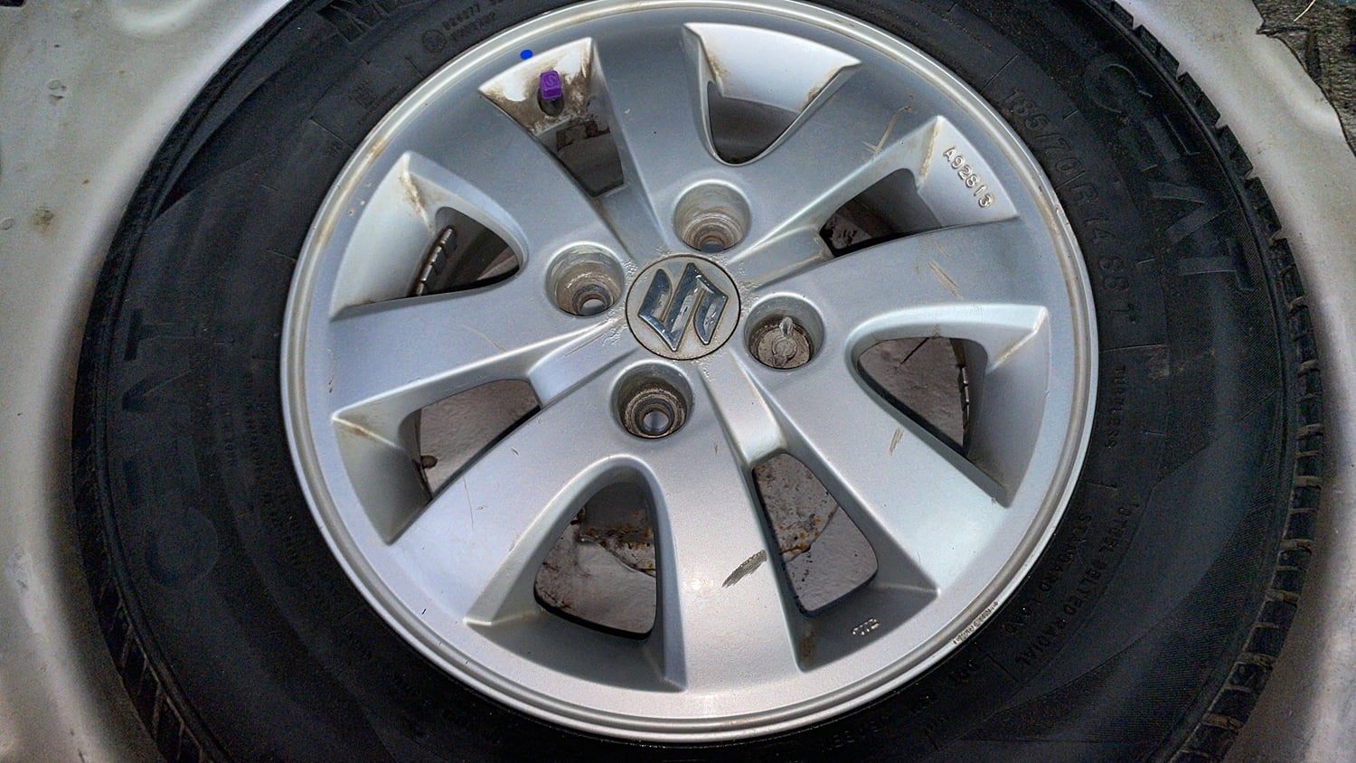 Used 2015 Maruti Suzuki Ritz Zxi BS-IV Petrol Manual tyres SPARE TYRE VIEW