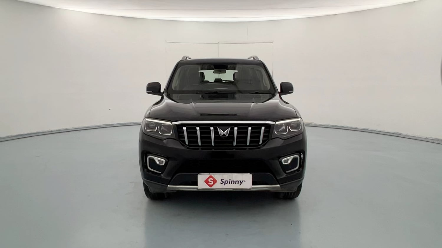 Used 2022 Mahindra Scorpio N Z8 L Petrol AT 7 STR Petrol Automatic exterior FRONT VIEW