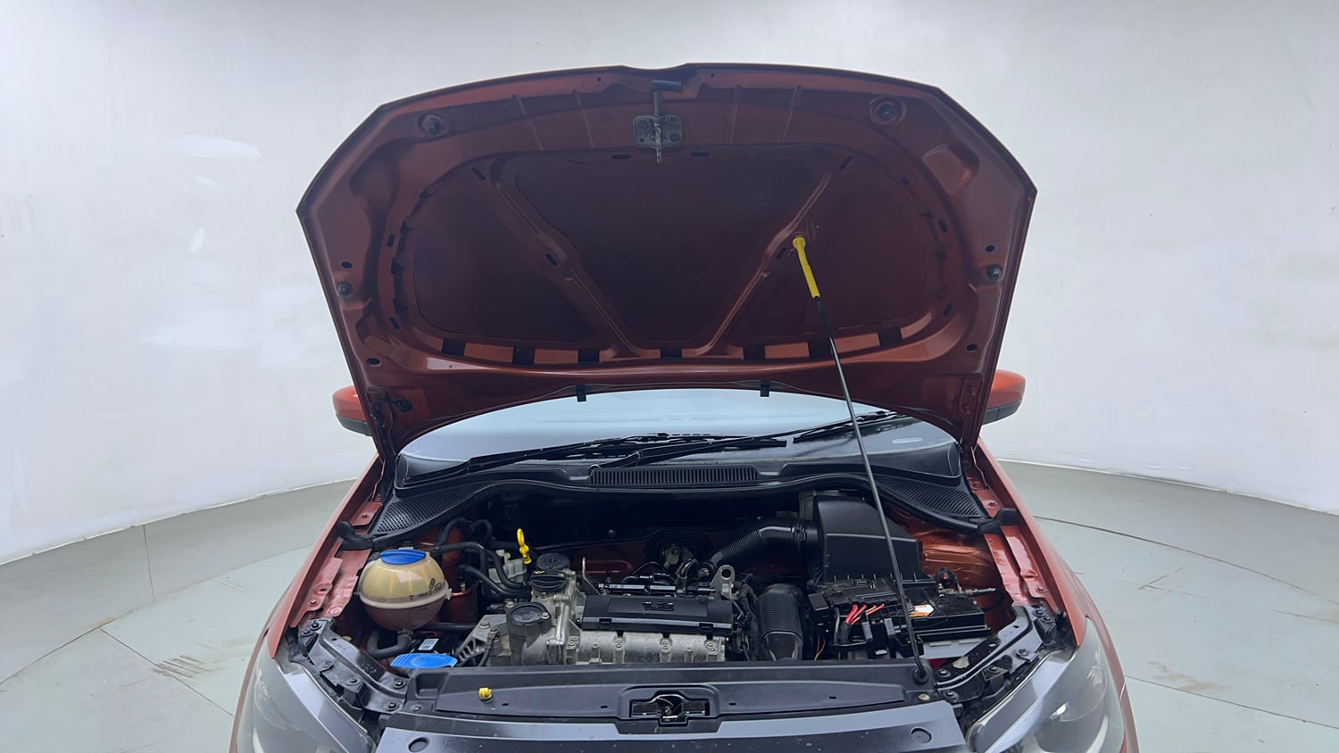 Used 2014 Volkswagen Polo Comfortline 1.2L (P) Petrol Manual engine ENGINE & BONNET OPEN FRONT VIEW