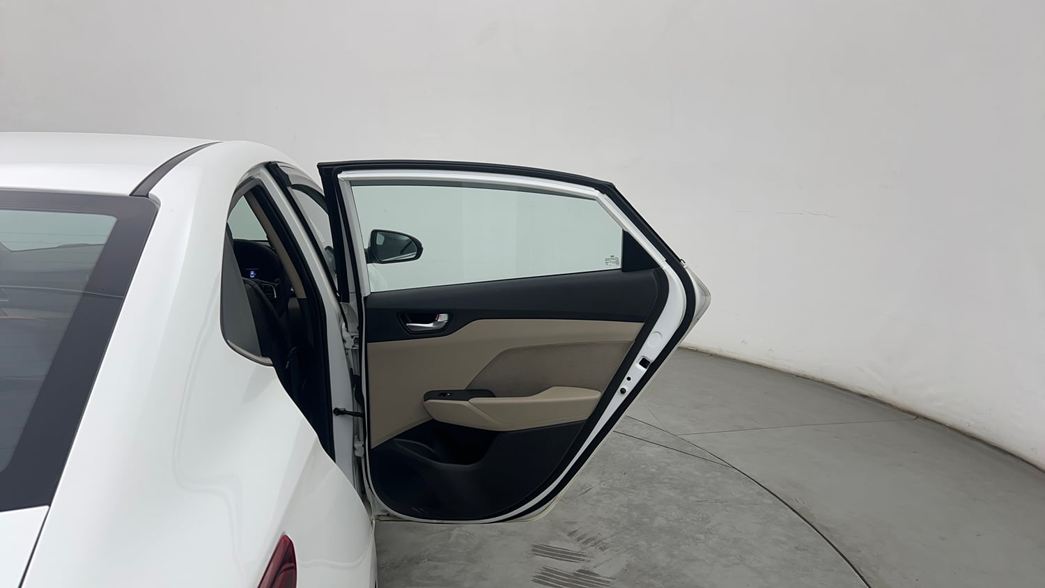 Used 2019 Hyundai Verna SX 1.6 VTVT Petrol Manual interior RIGHT REAR DOOR OPEN VIEW