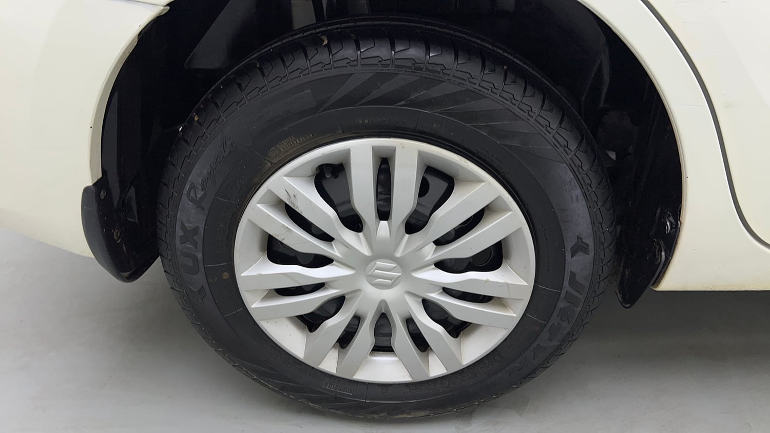Used 2021 Maruti Suzuki Dzire VXi Petrol Manual tyres RIGHT REAR TYRE RIM VIEW