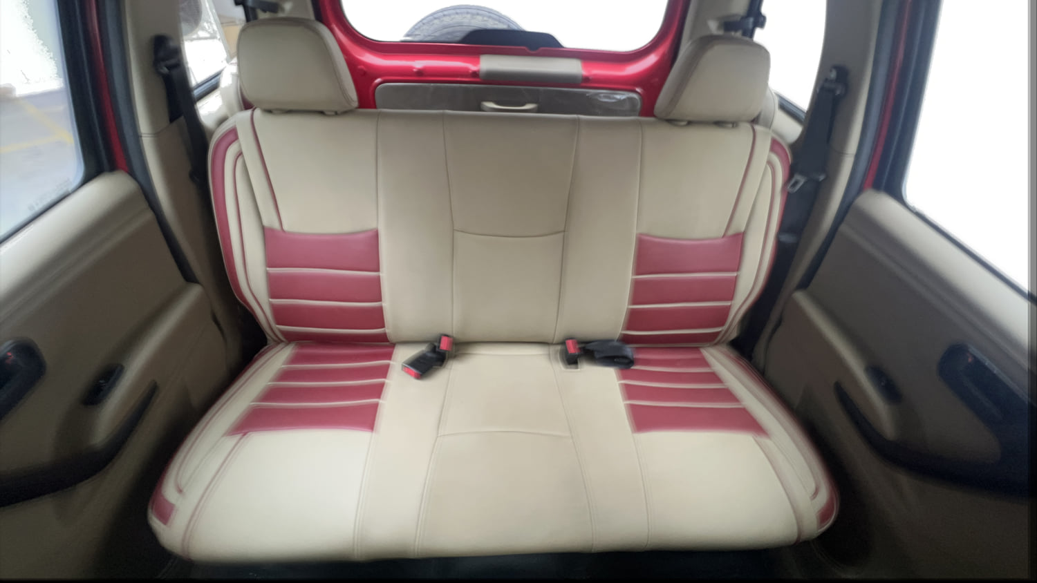 Used 2020 Mahindra TUV300 T4 Plus Diesel Manual interior REAR SEAT CONDITION VIEW