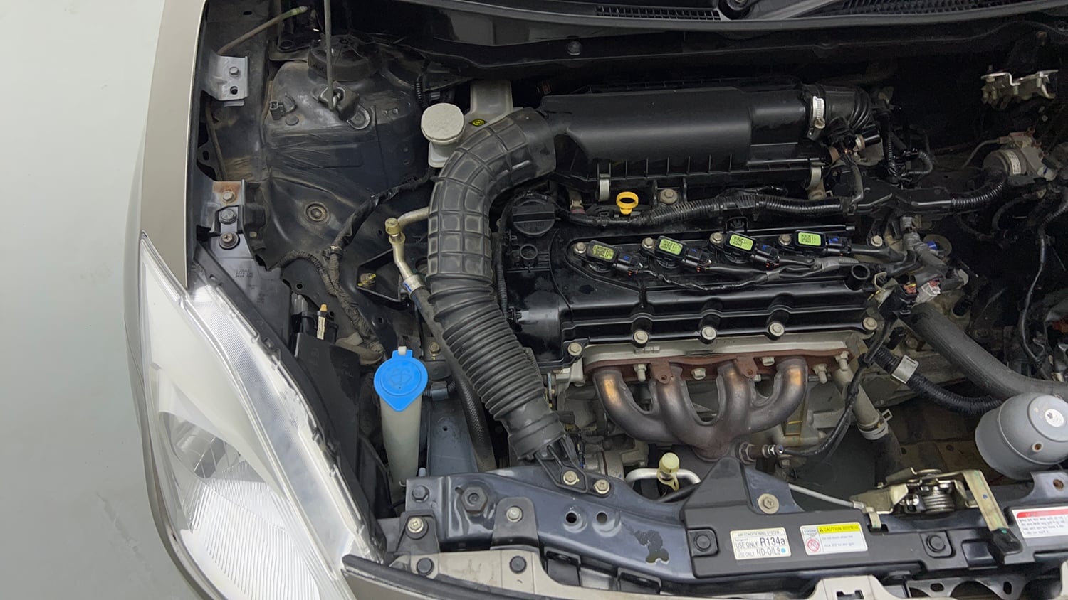 Used 2021 Maruti Suzuki Swift LXi Petrol Manual engine ENGINE RIGHT SIDE VIEW