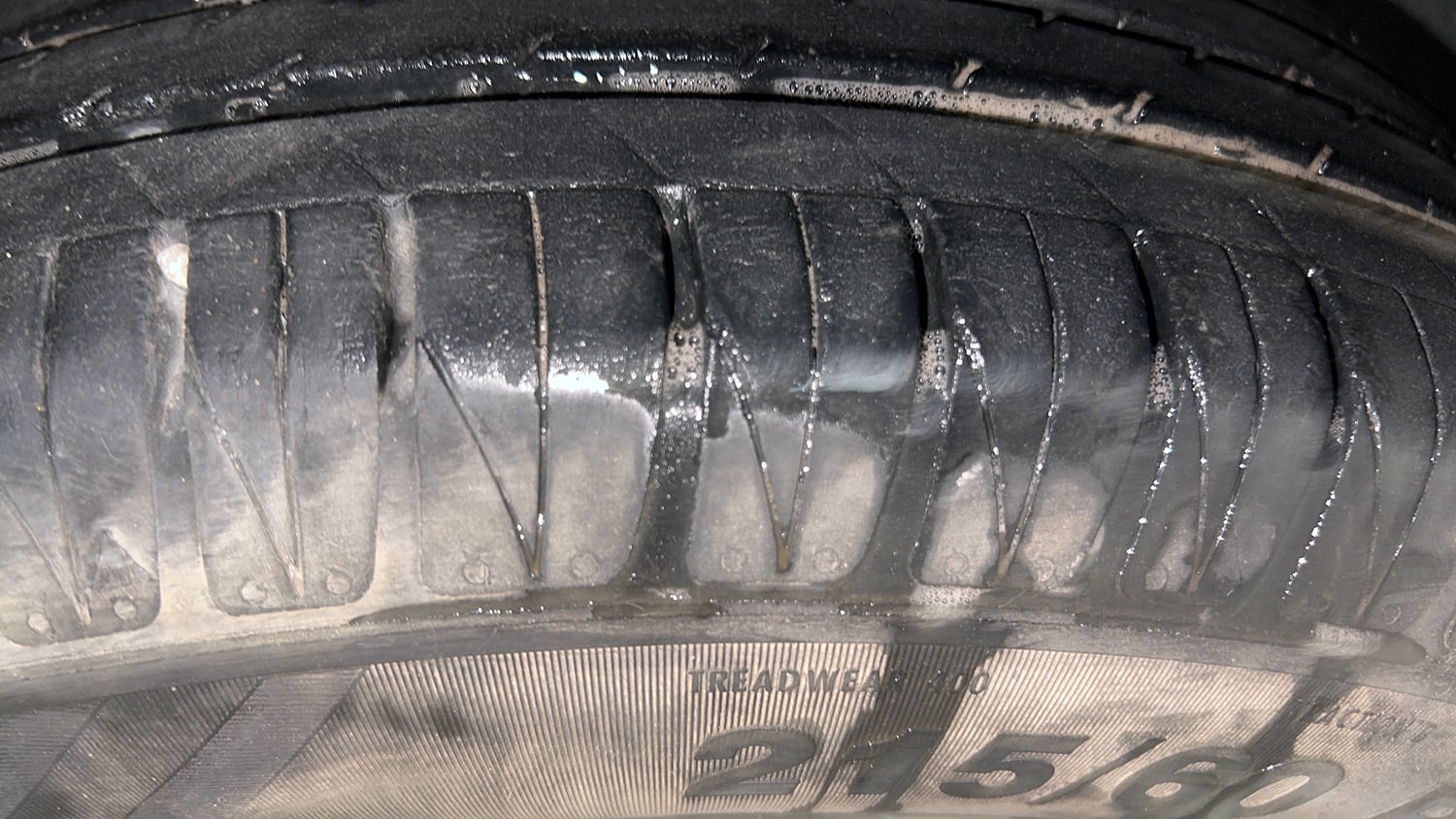 Used 2022 Kia Sonet GTX Plus 1.0 DCT Petrol Automatic tyres RIGHT FRONT TYRE TREAD VIEW