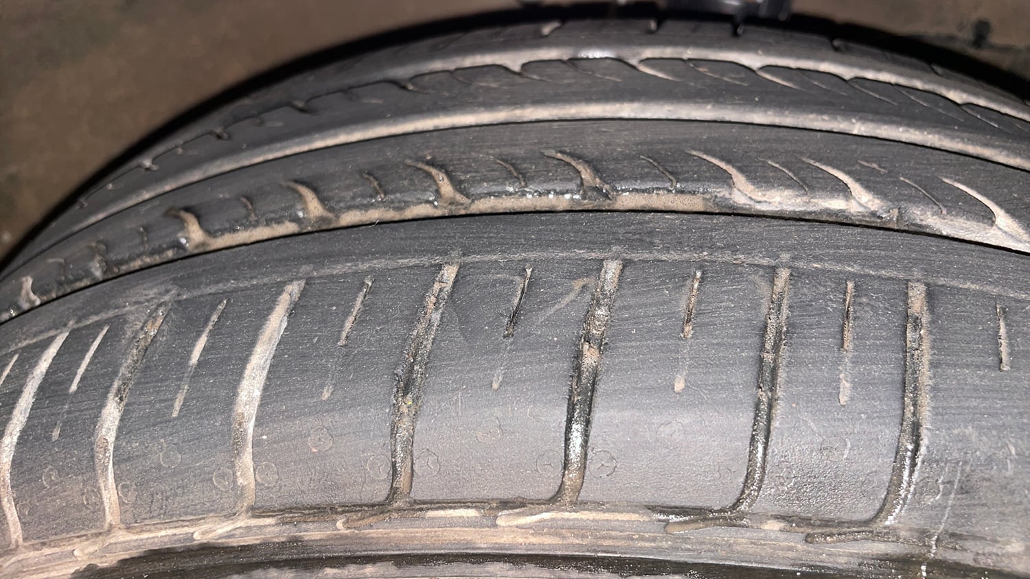 Used 2022 Maruti Suzuki Ciaz Zeta 1.5 Petrol Manual tyres RIGHT FRONT TYRE TREAD VIEW