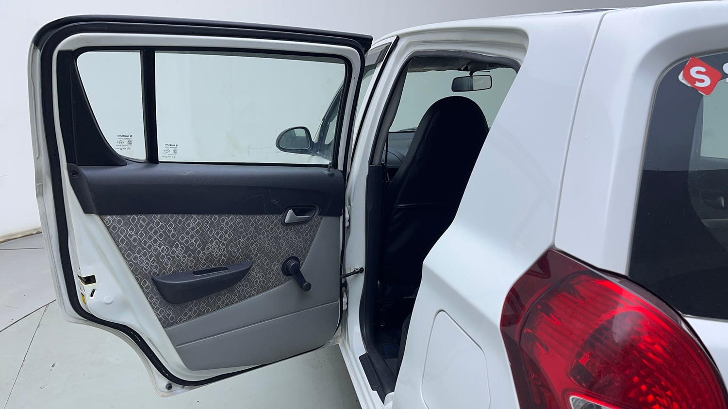Used 2017 Maruti Suzuki Alto 800 VXi (O) Petrol Manual interior LEFT REAR DOOR OPEN VIEW