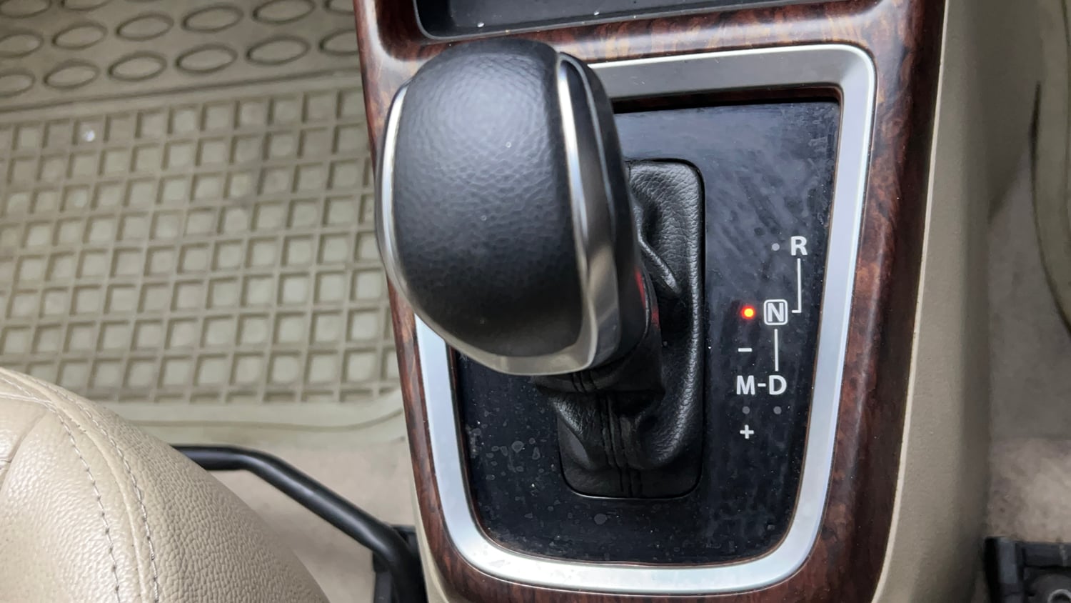 Used 2018 Maruti Suzuki Dzire VXi AMT Petrol Automatic interior GEAR  KNOB VIEW