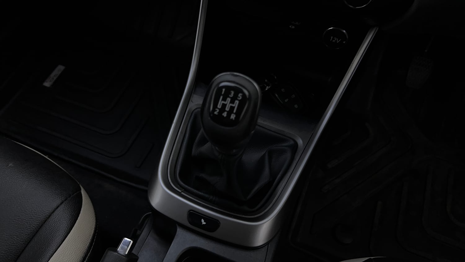 Used 2021 Tata Altroz XZ Diesel Diesel Manual interior GEAR  KNOB VIEW