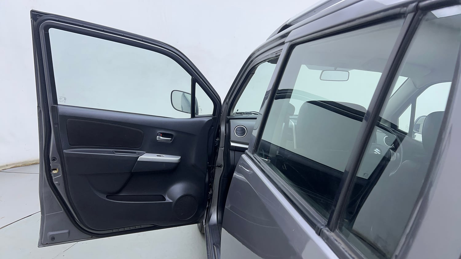 Used 2012 Maruti Suzuki Wagon R 1.0 LXi CNG Cng Manual interior LEFT FRONT DOOR OPEN VIEW
