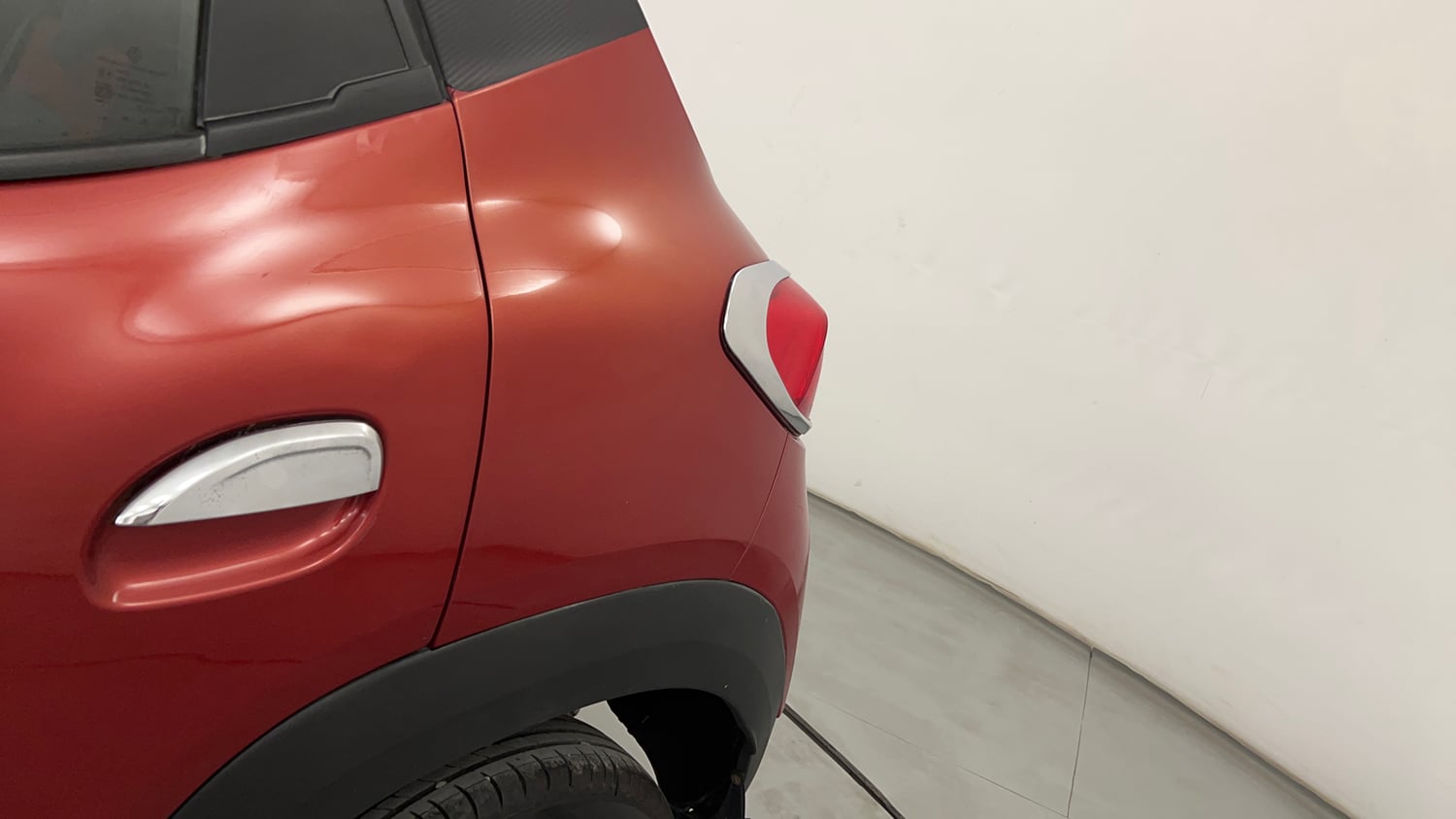 Used 2017 Renault Kwid RXT Petrol Manual dents MINOR DENT