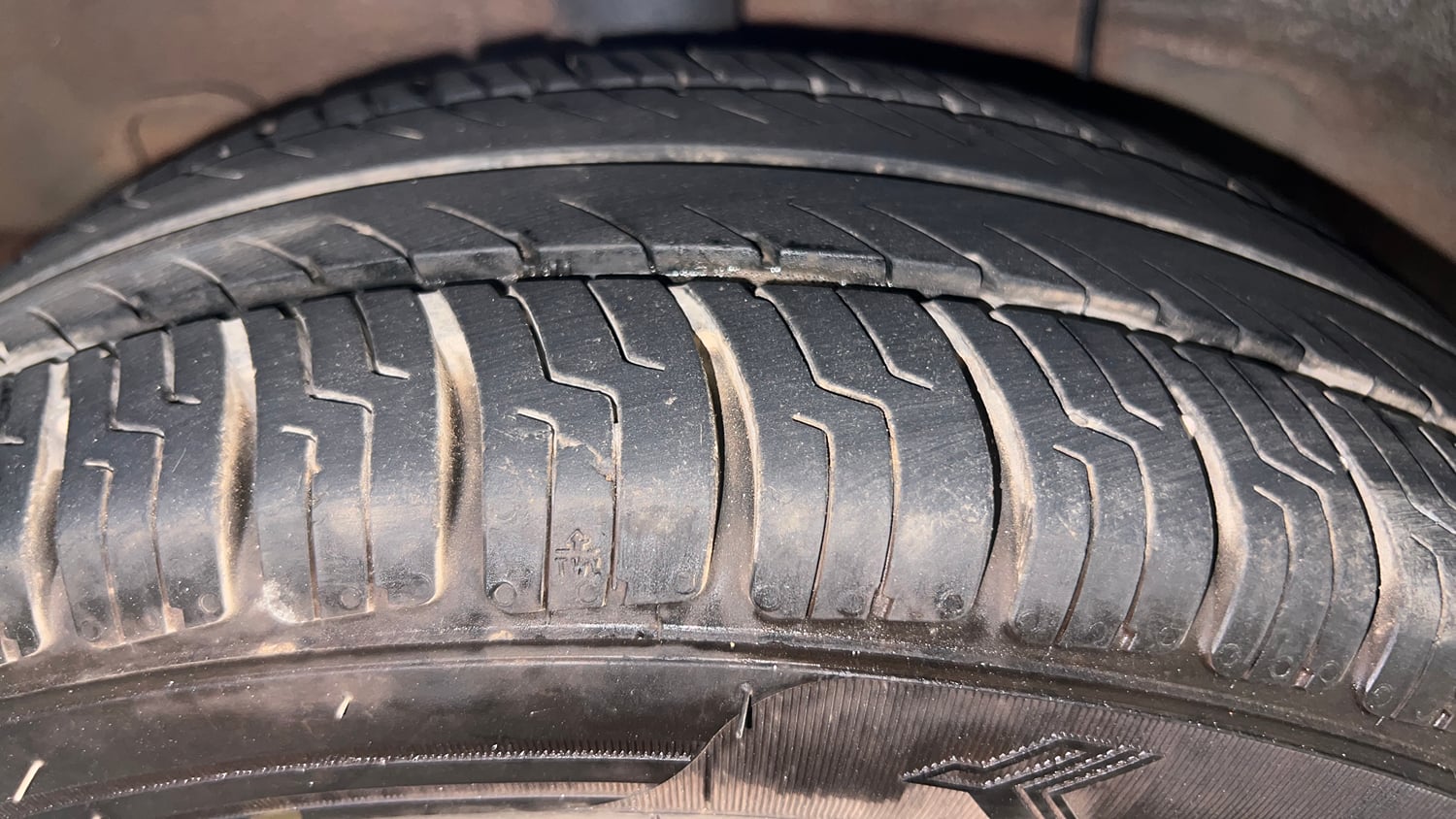 Used 2019 Hyundai Grand i10 Sportz 1.2 Kappa VTVT Petrol Manual tyres RIGHT REAR TYRE TREAD VIEW