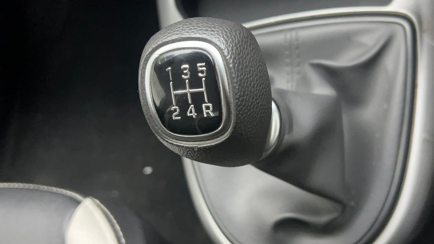 Used 2022 Hyundai Grand i10 Nios Sportz 1.2 Kappa VTVT Petrol Manual interior GEAR  KNOB VIEW